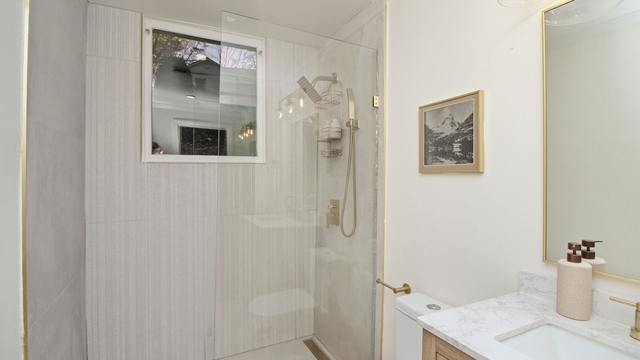 Photo of Bathroom in East Side