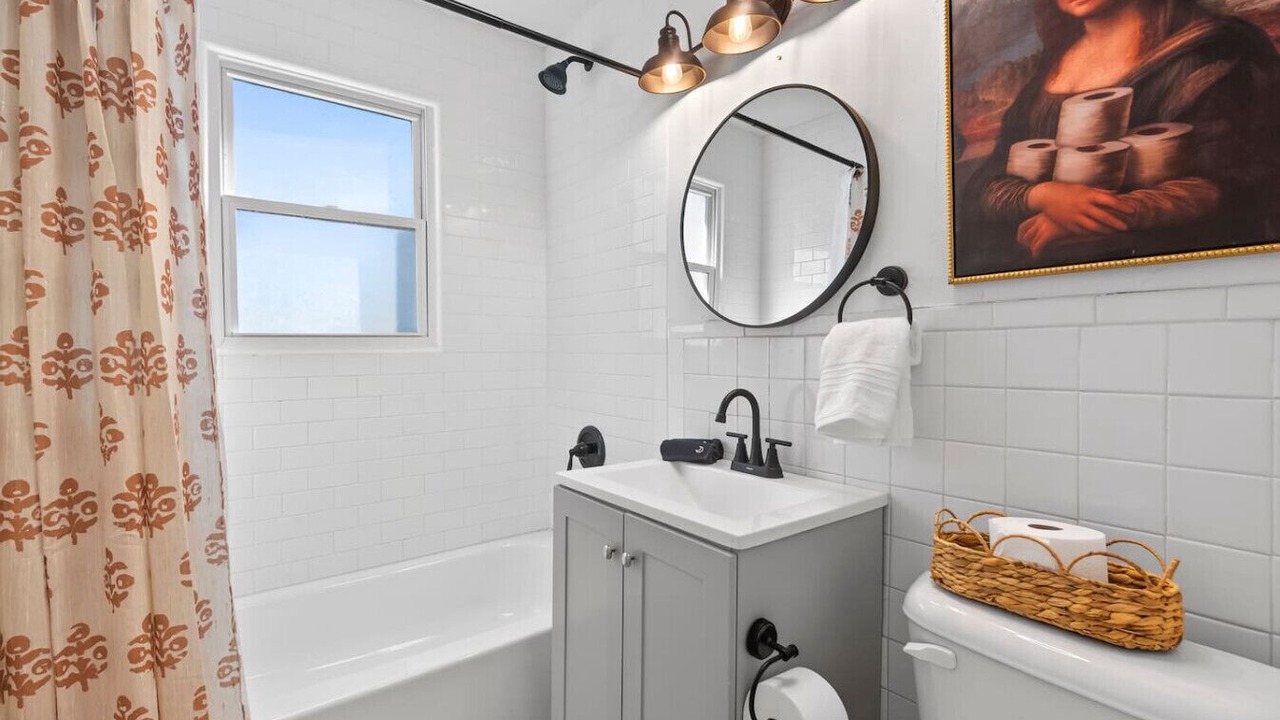 Photo of Bathroom in East Side