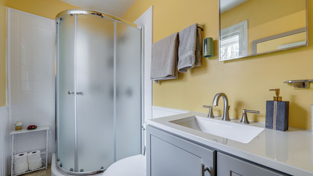 Photo of Bathroom in Lawrenceville