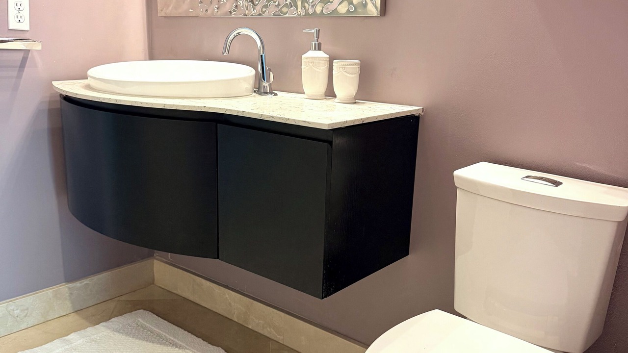Photo of Bathroom in Parkland