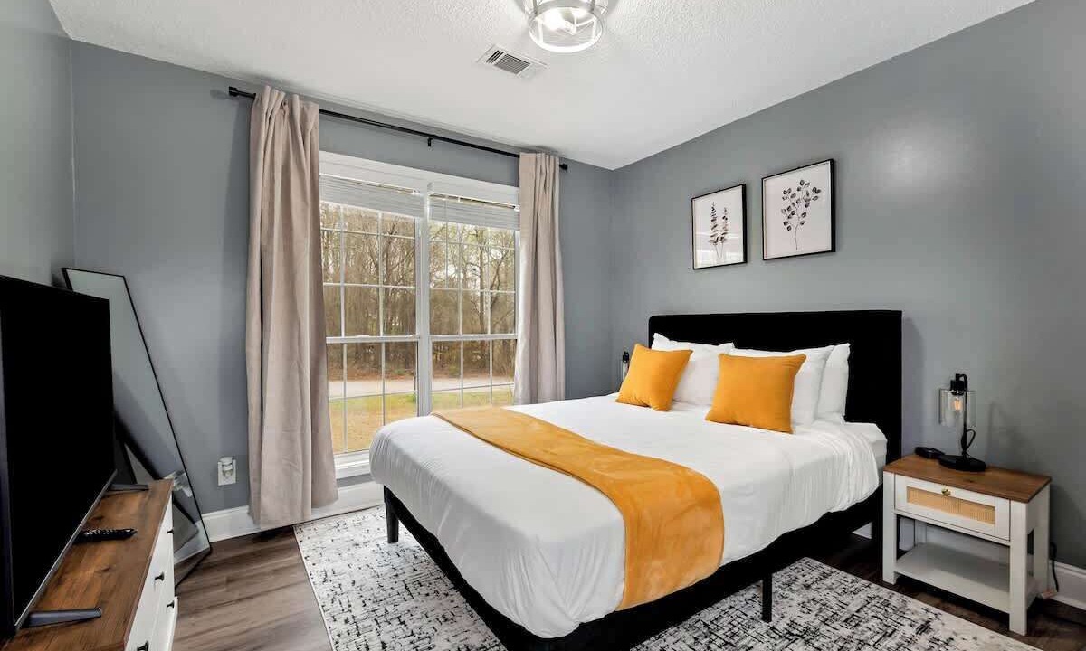 Photo of Bedroom in Hoschton
