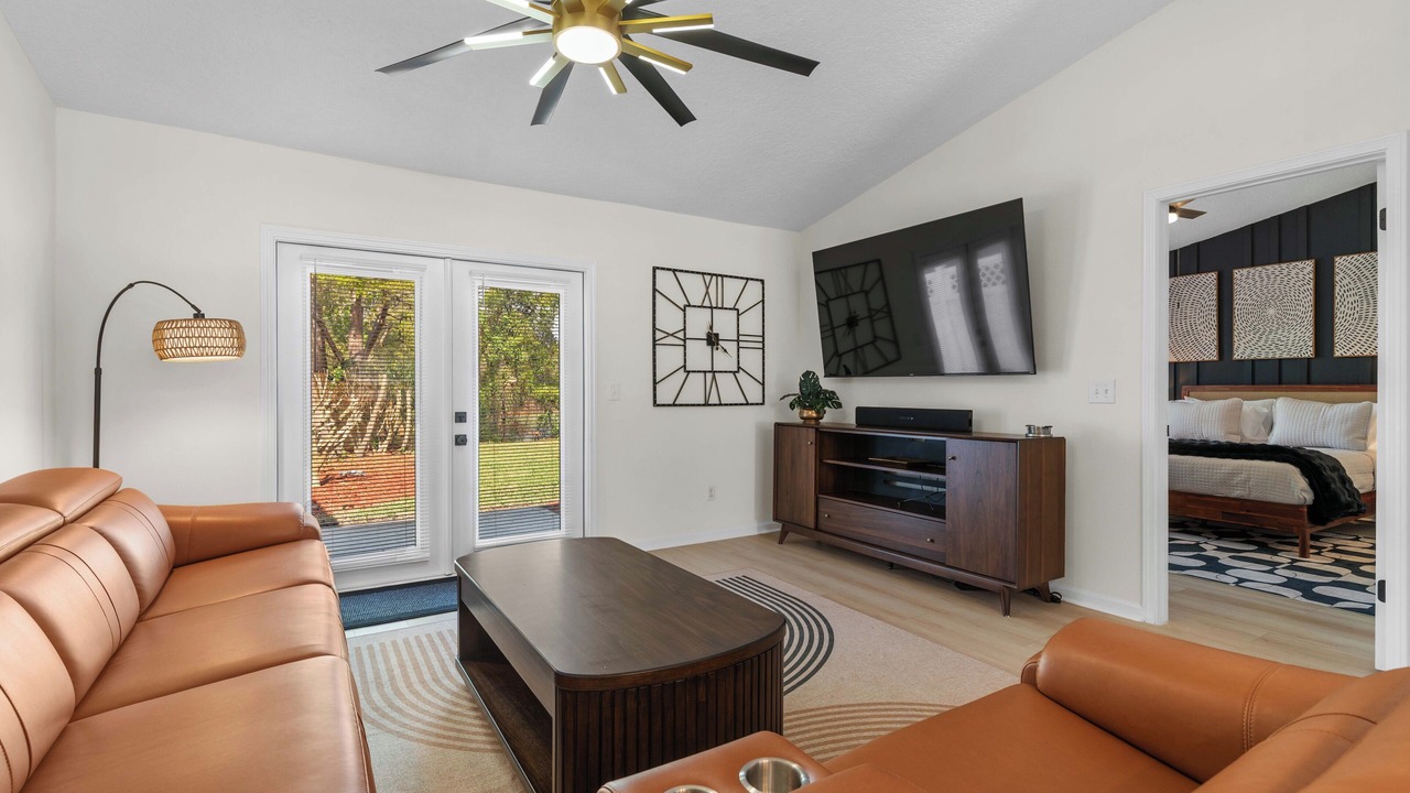 Photo of Livingroom in Sandalwood