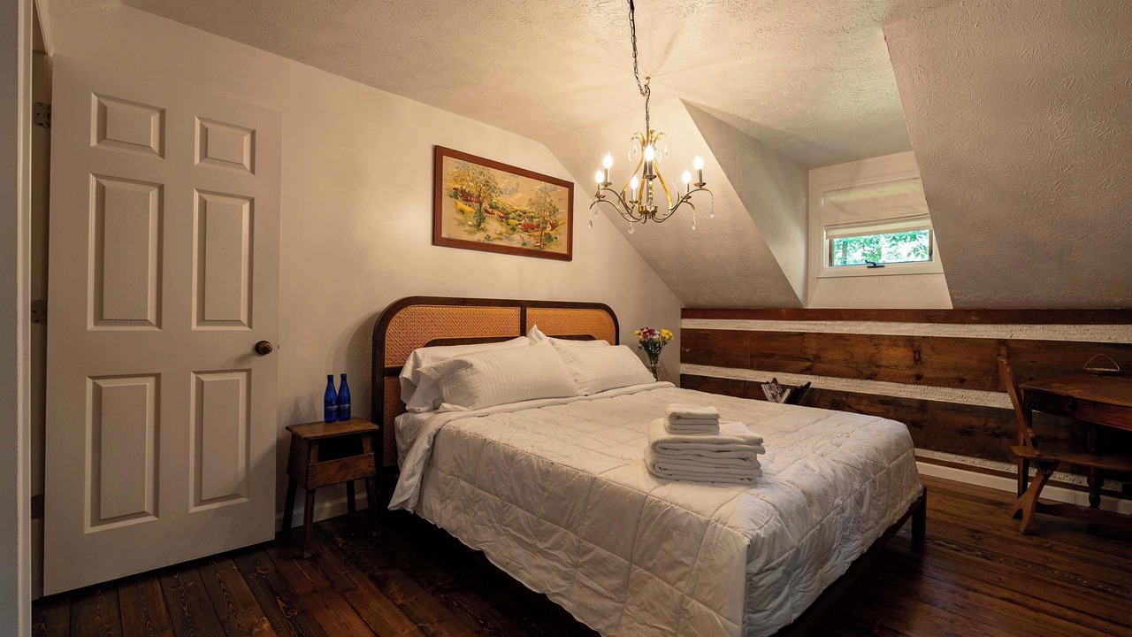 Photo of Bedroom in Asheville