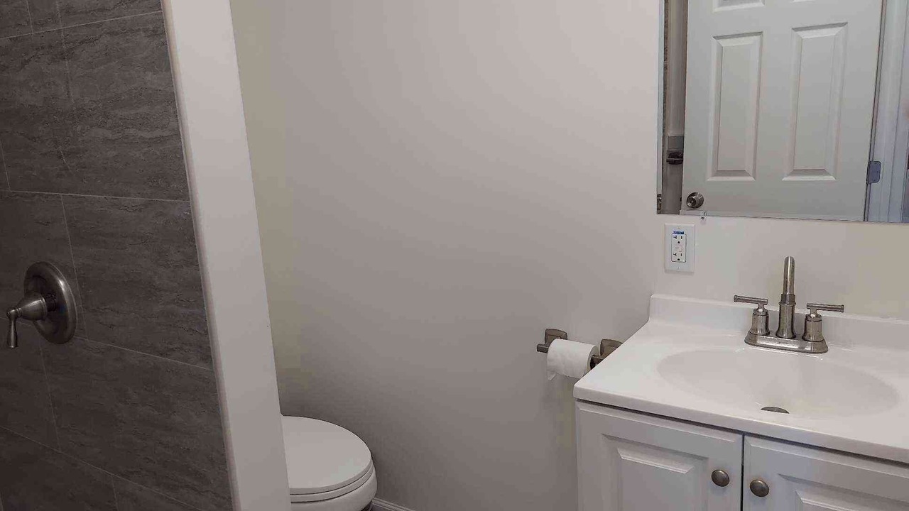 Photo of Bathroom in Hilo