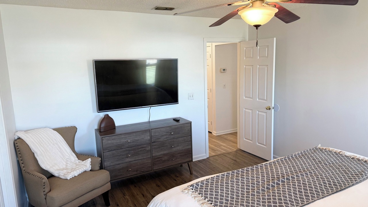 Photo of Bedroom in Sandalwood