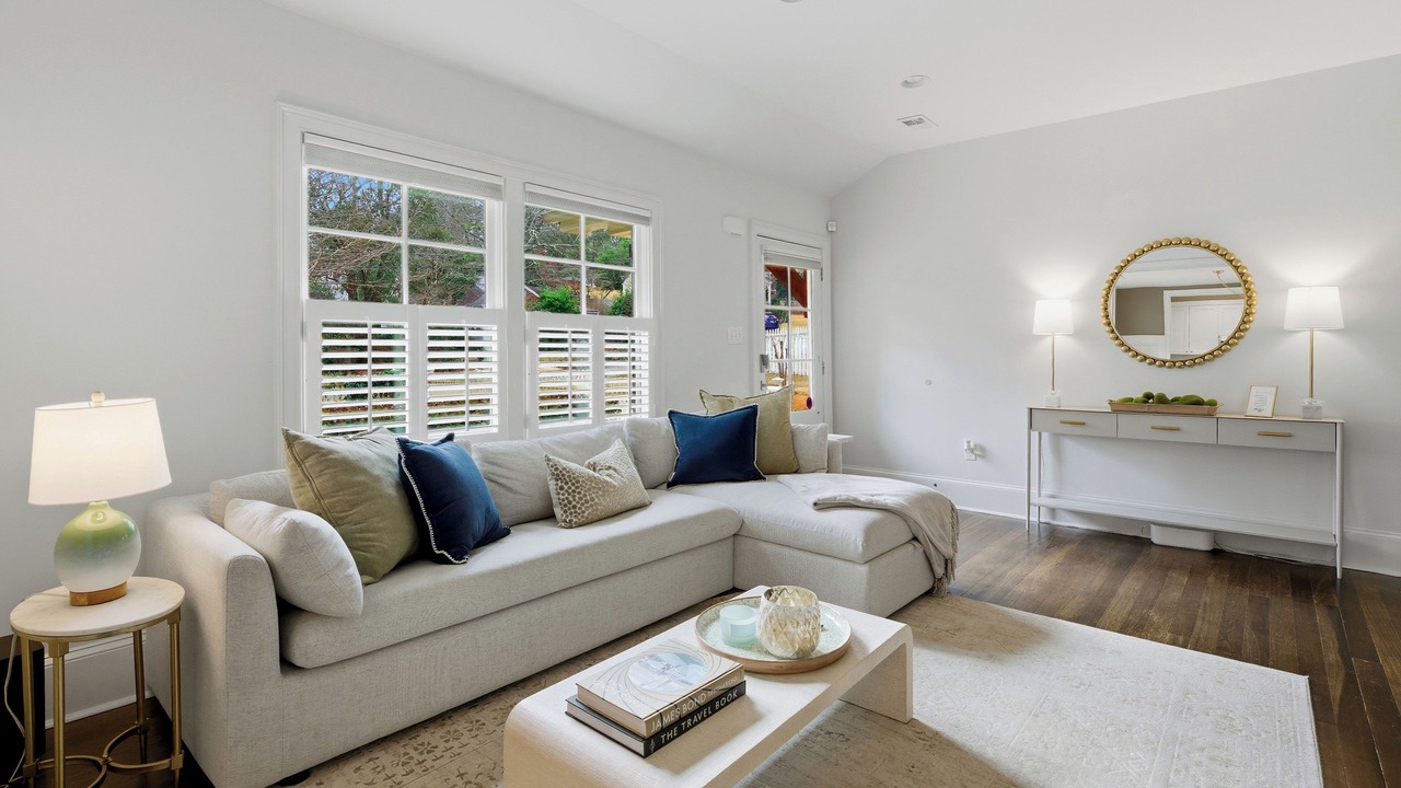 Photo of Livingroom in Decatur