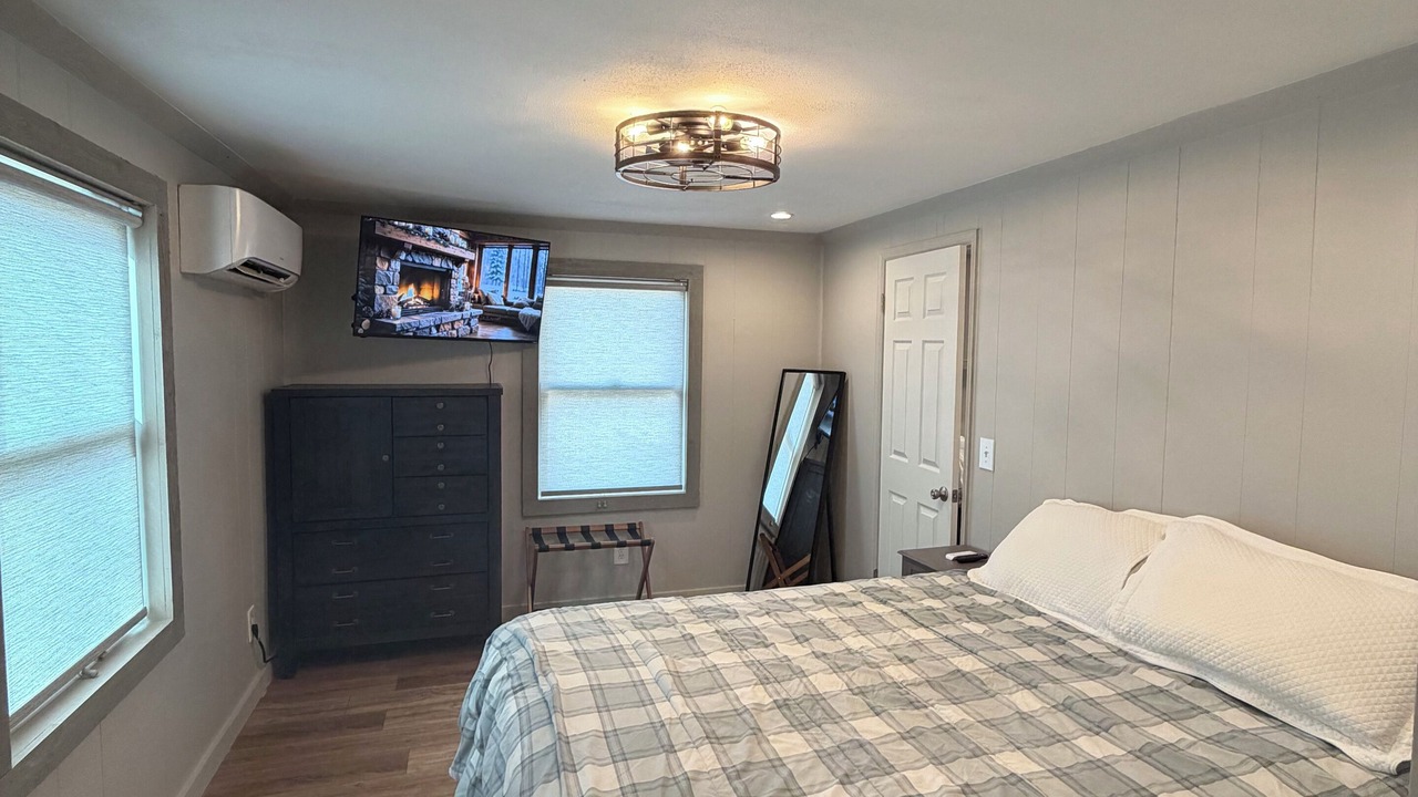 Photo of Bedroom in Jones County