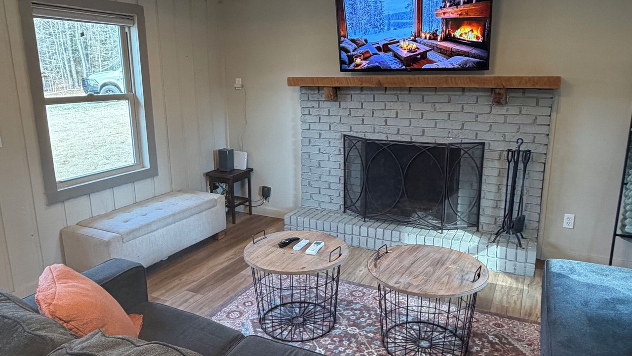 Photo of Livingroom in Jones County