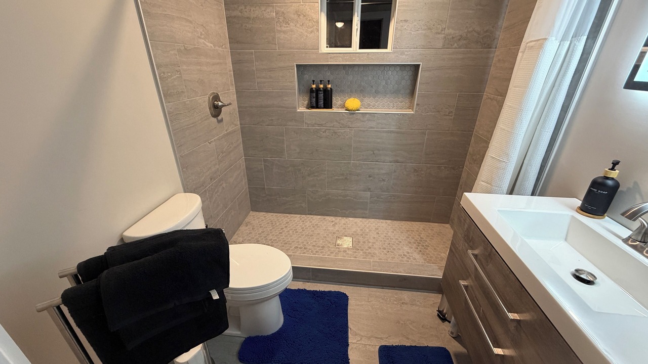 Photo of Bathroom in Belvedere Park