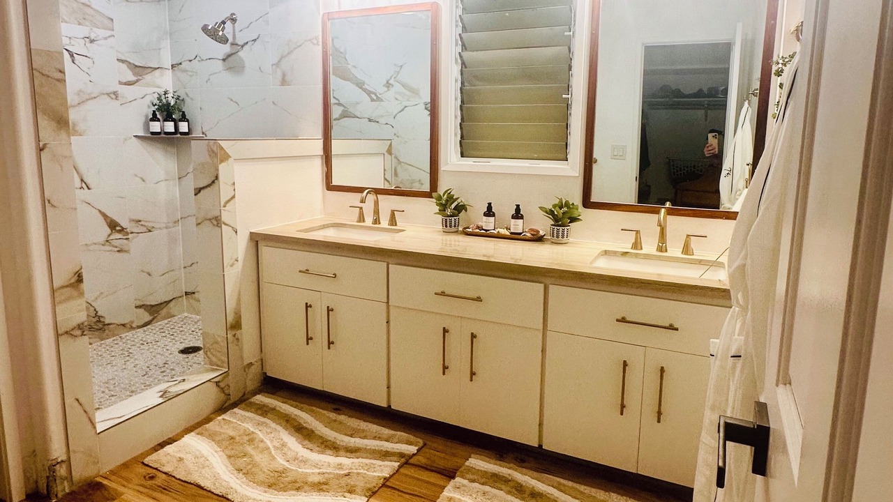 Photo of Bathroom in Kahaluu-Keauhou