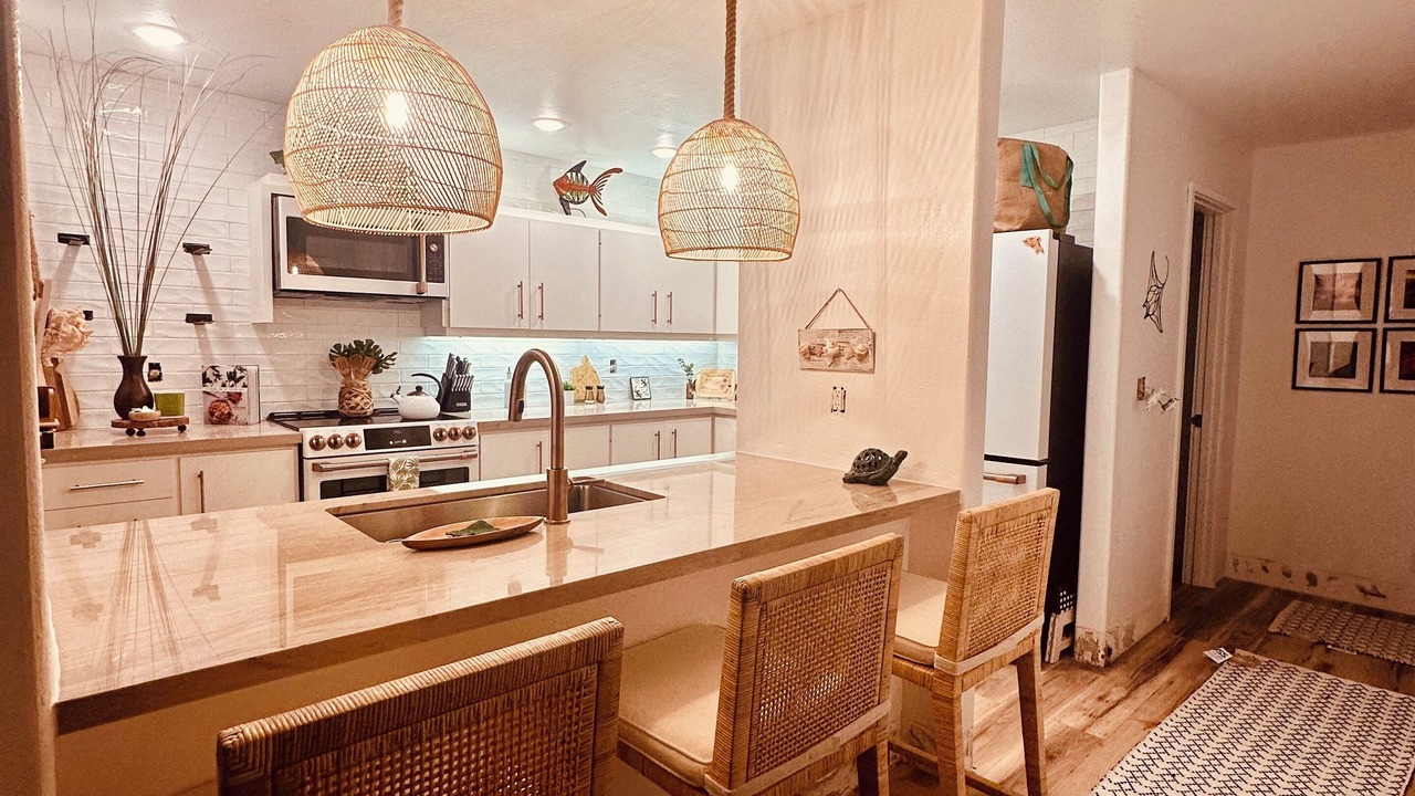 Photo of Kitchen in Kahaluu-Keauhou