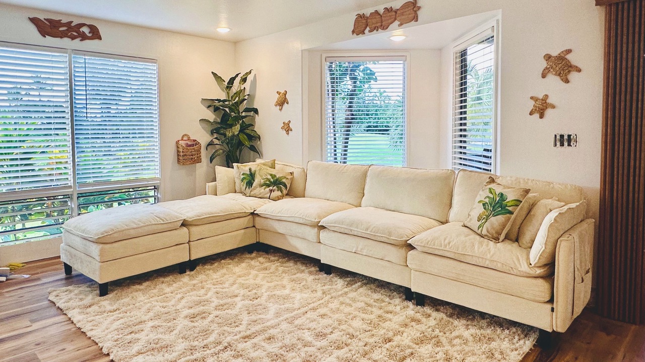 Photo of Livingroom in Kahaluu-Keauhou
