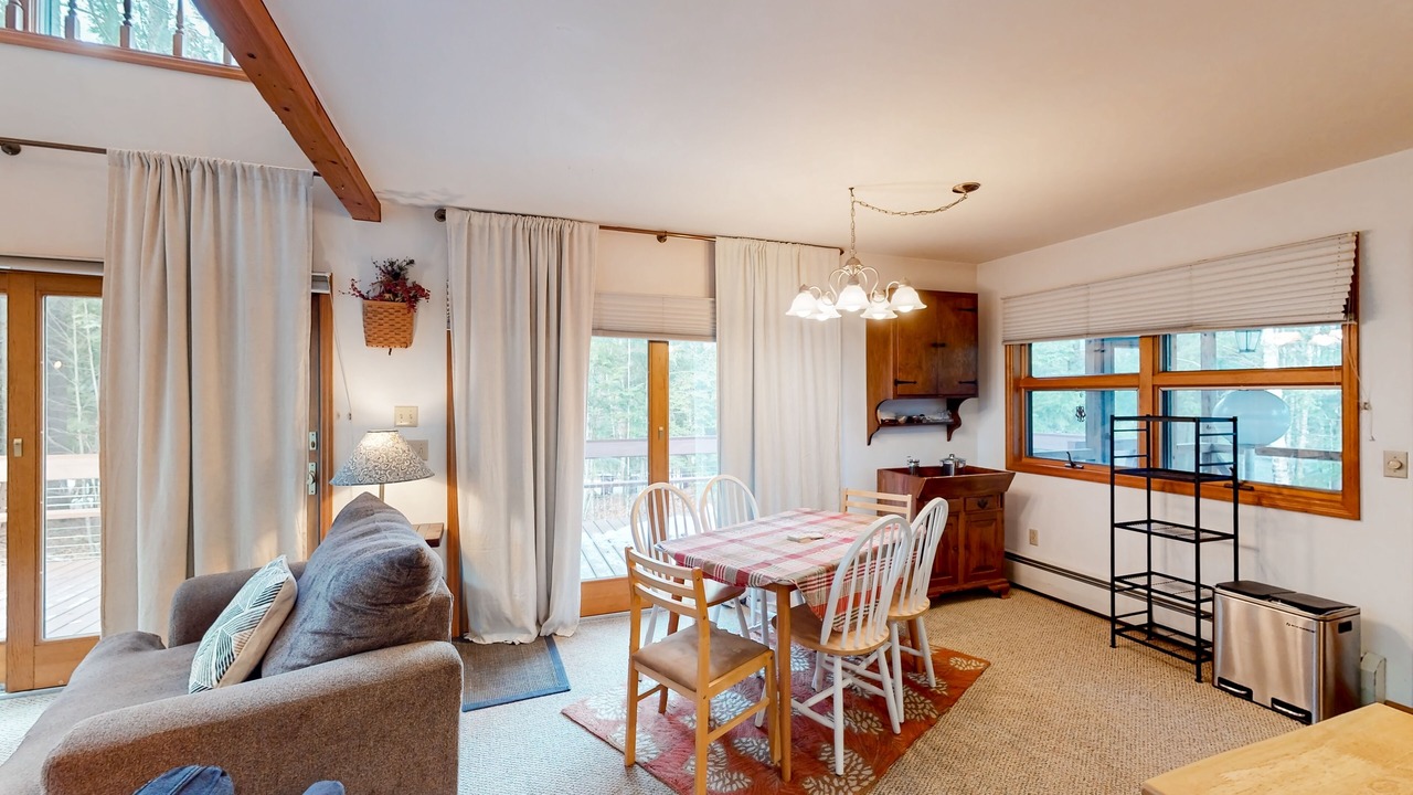 Photo of Livingroom in Chestertown