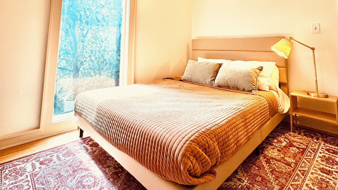 Photo of Bedroom in Sandy Springs