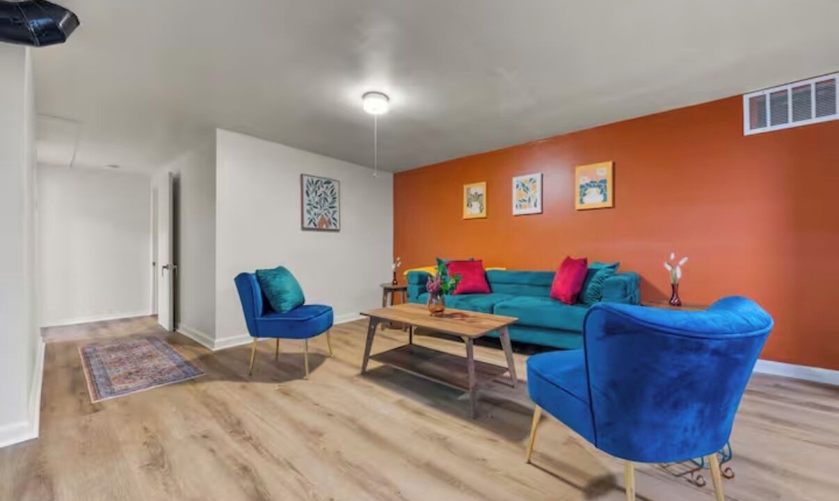 Photo of Livingroom in Tucker