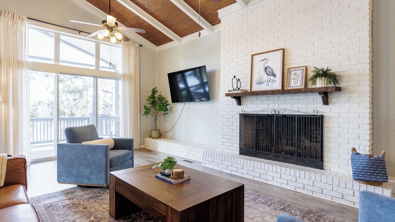Photo of Livingroom in Lake Park