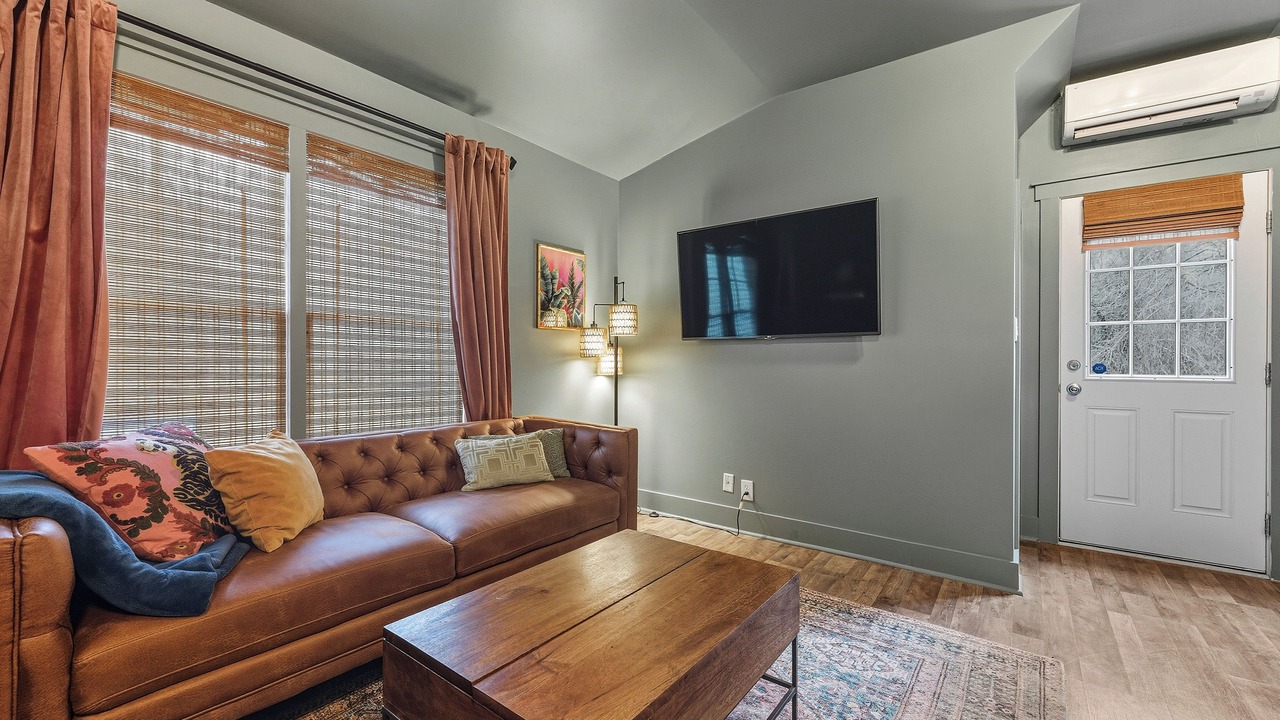 Photo of Livingroom in East Side