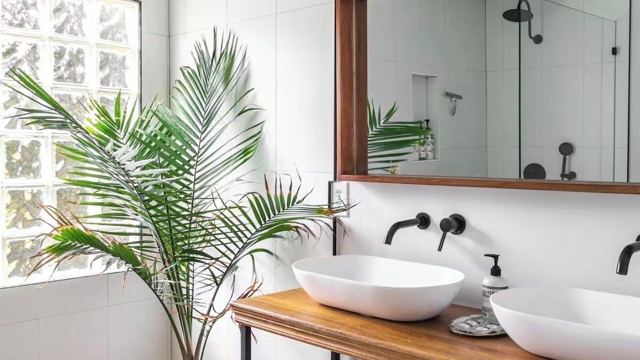Photo of Bathroom in Belvedere Park