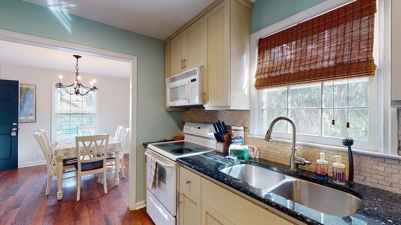 Photo of Kitchen in Saint Simons Island
