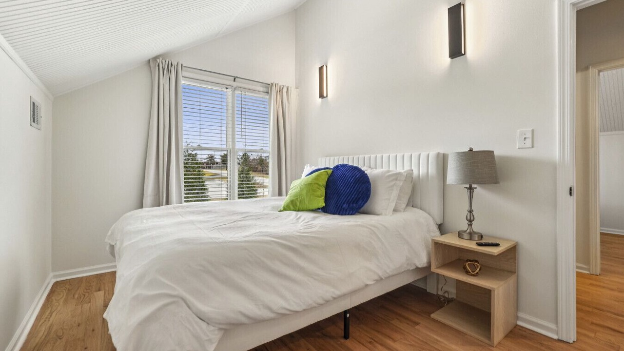 Photo of Bedroom in Buford Highway