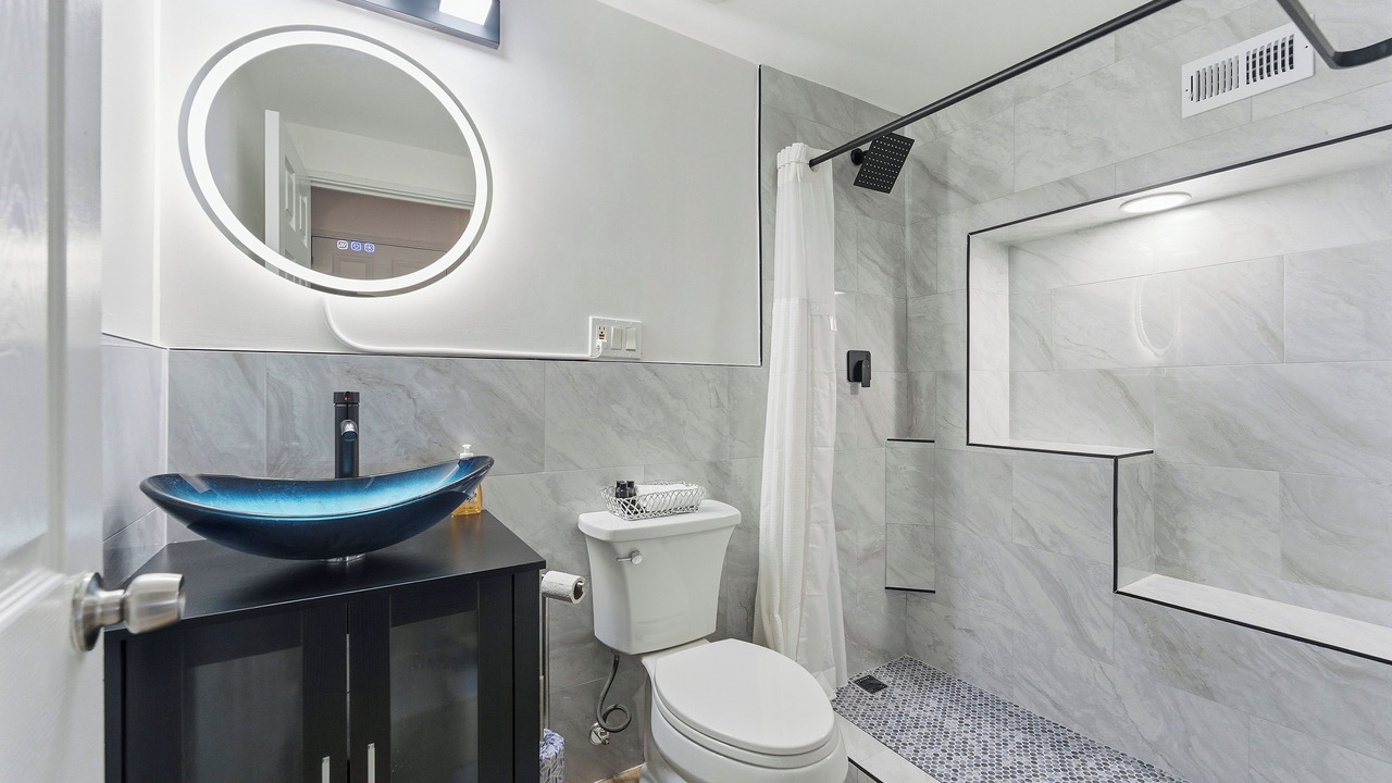 Photo of Bathroom in Downtown Atlanta