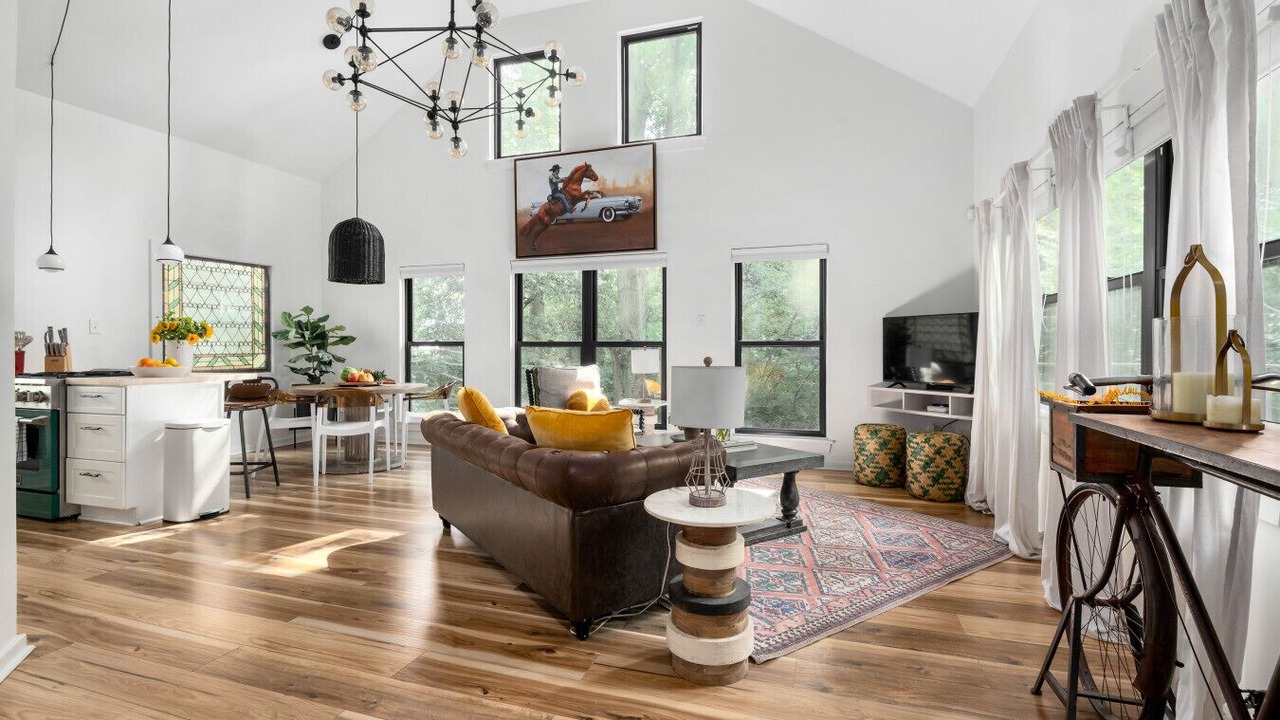 Photo of Livingroom in Inman Park