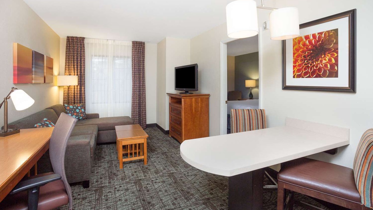 Photo of Livingroom in Dunwoody