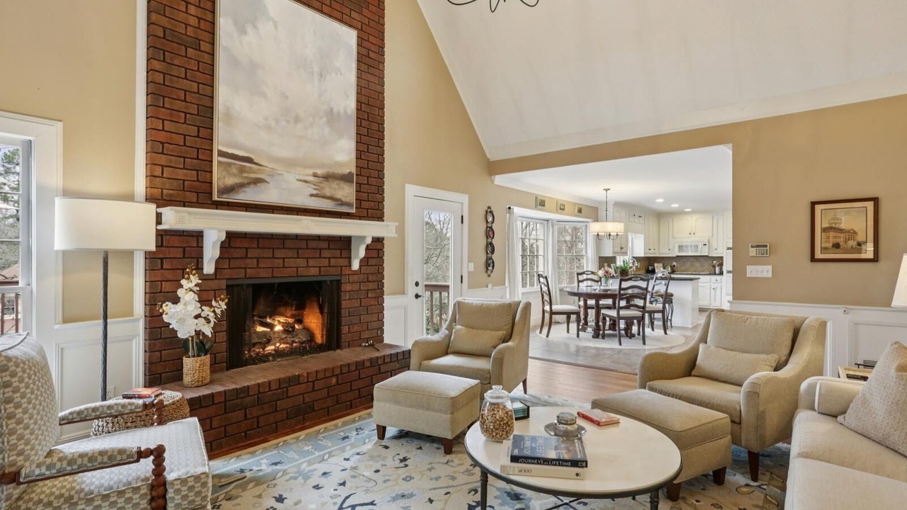 Photo of Livingroom in Peachtree Corners