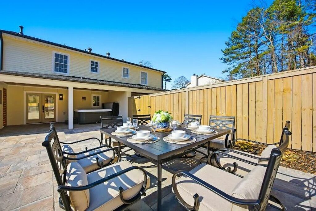 Photo of Outdoor in Tucker