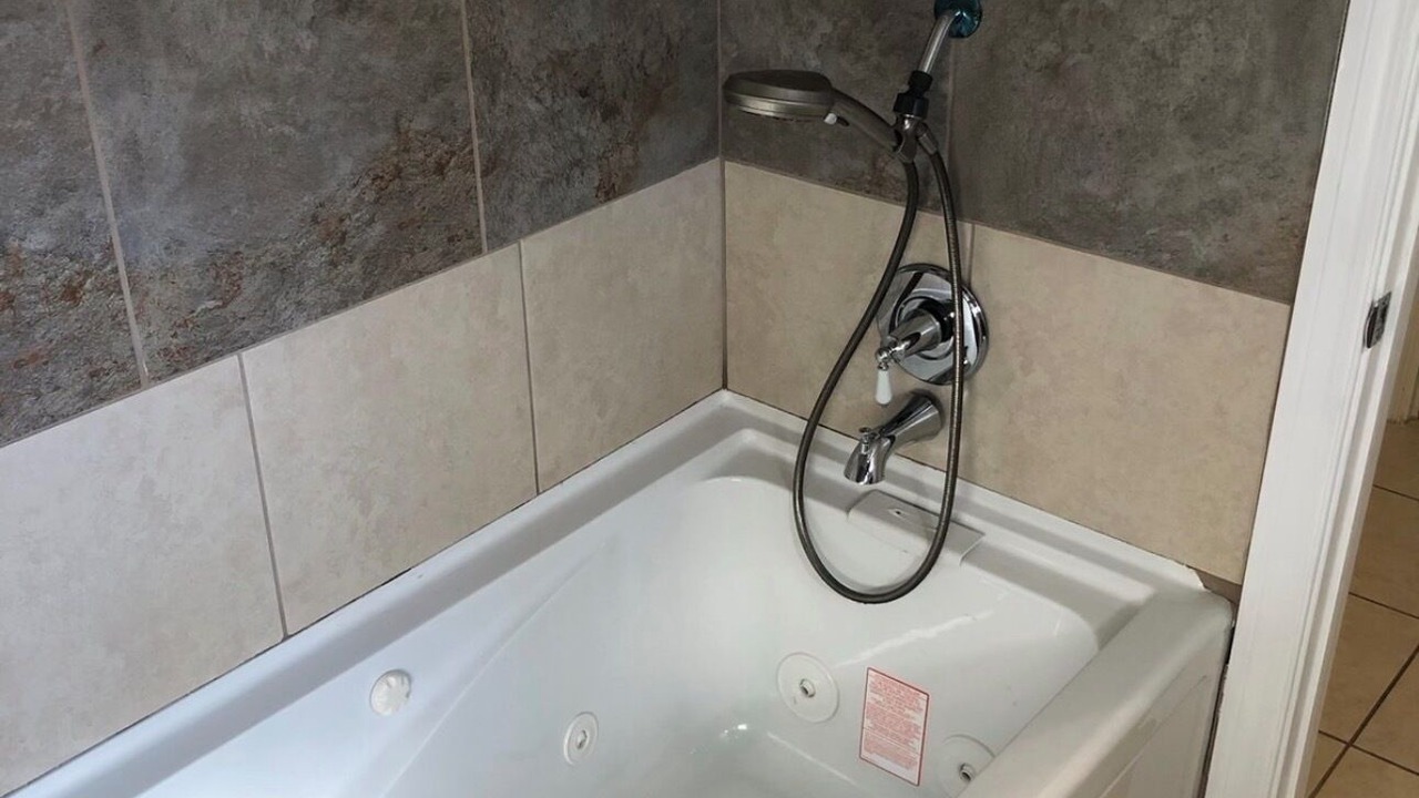 Photo of Bathroom in Belvedere Park
