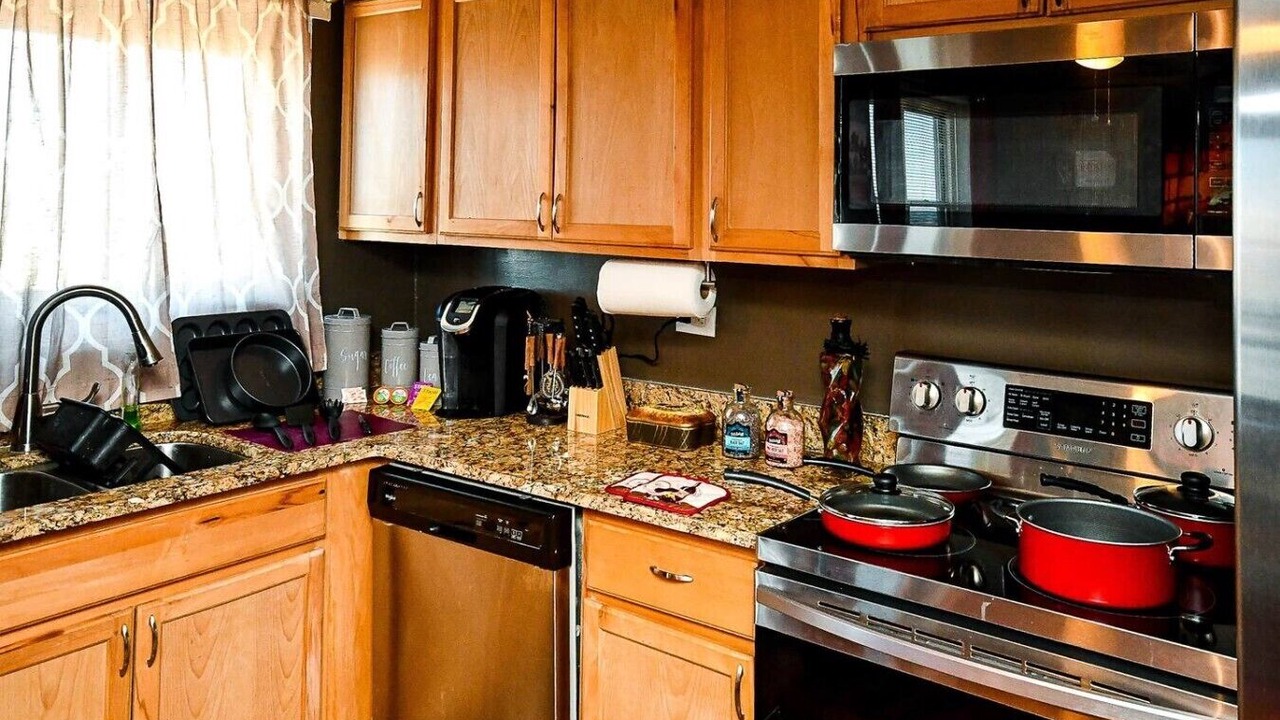Photo of Kitchen in Fairlie-Poplar Historic District