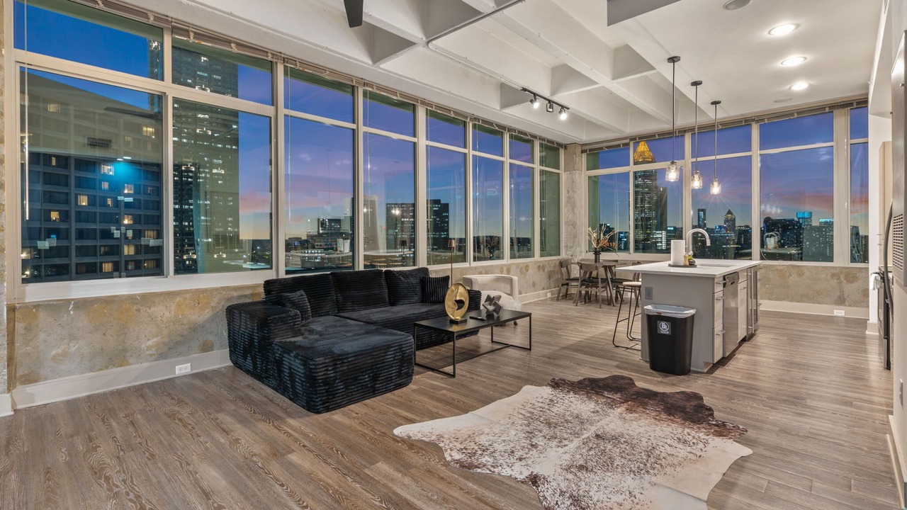 Photo of Bedroom in Peachtree Center