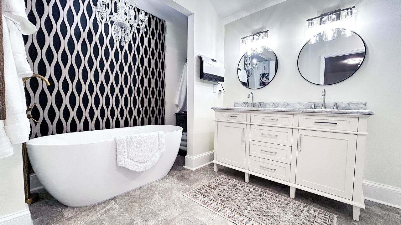 Photo of Bathroom in Red Oak