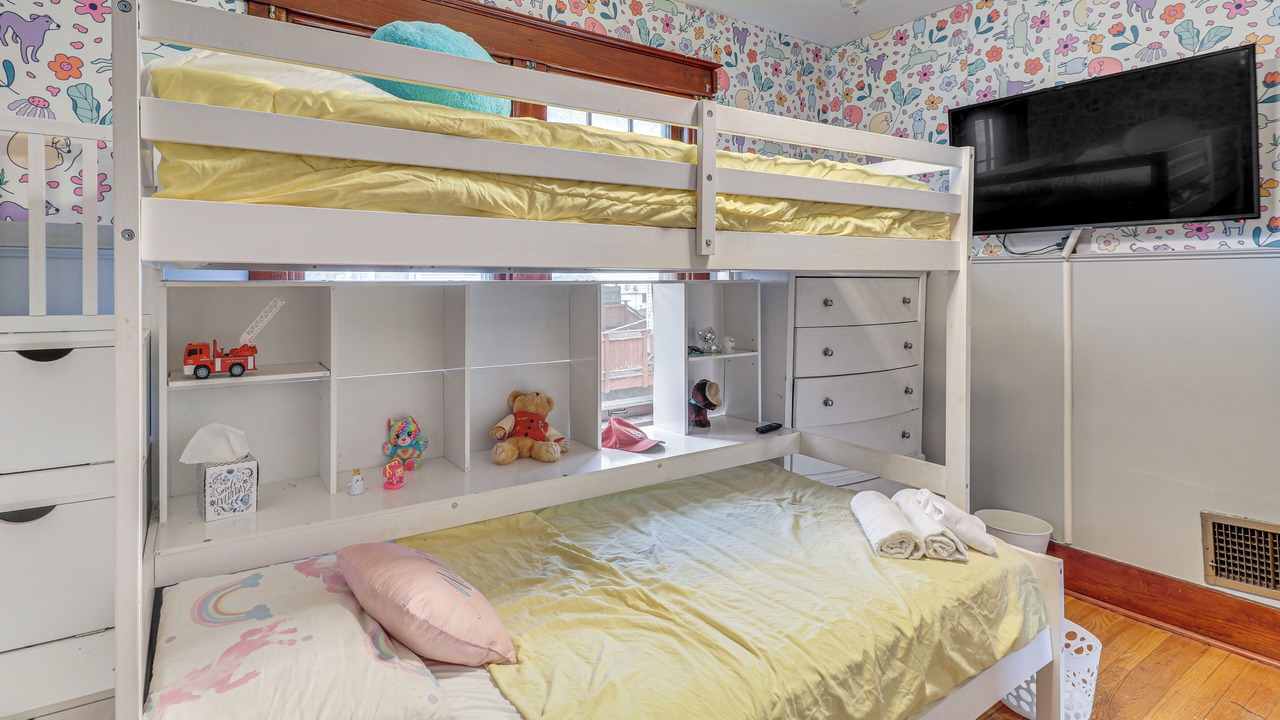 Photo of Bedroom in Clifton Heights