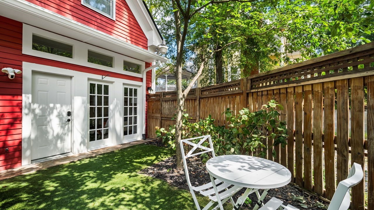 Photo of Outdoor in East Side