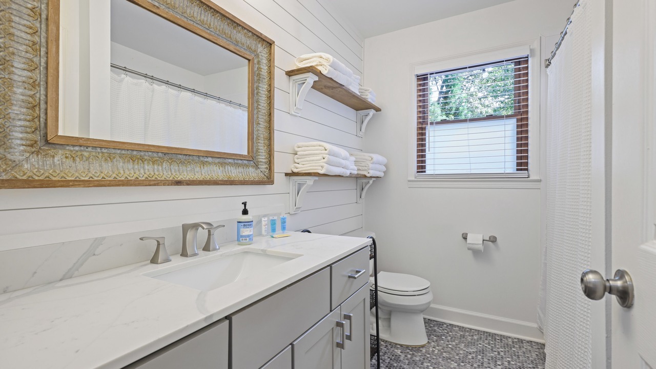 Photo of Bathroom in Acworth