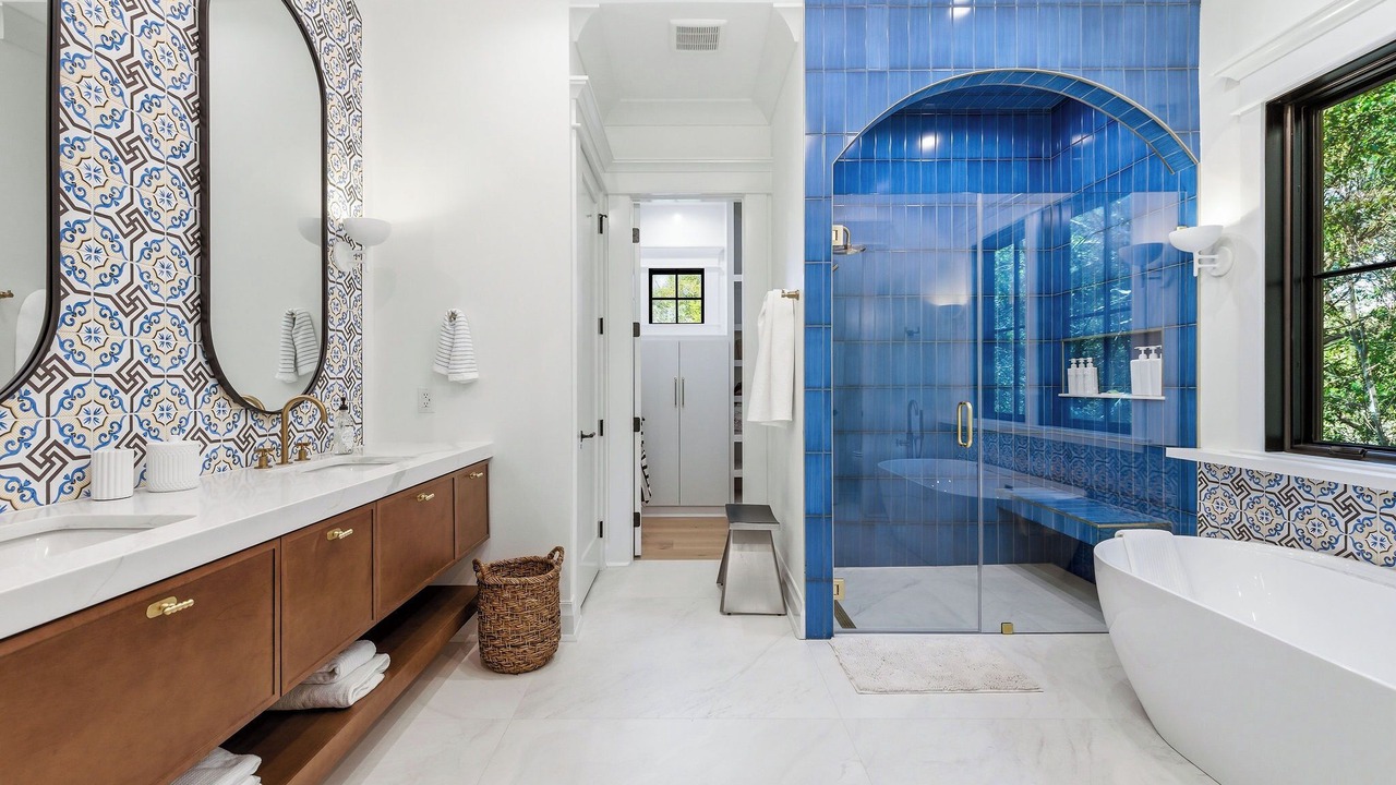 Photo of Bathroom in Cape Fear Station