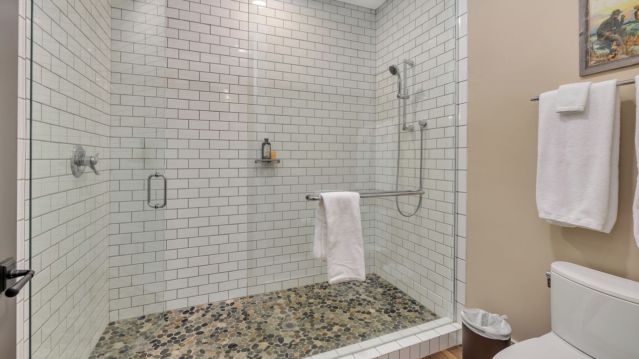 Photo of Bathroom in Nahunta