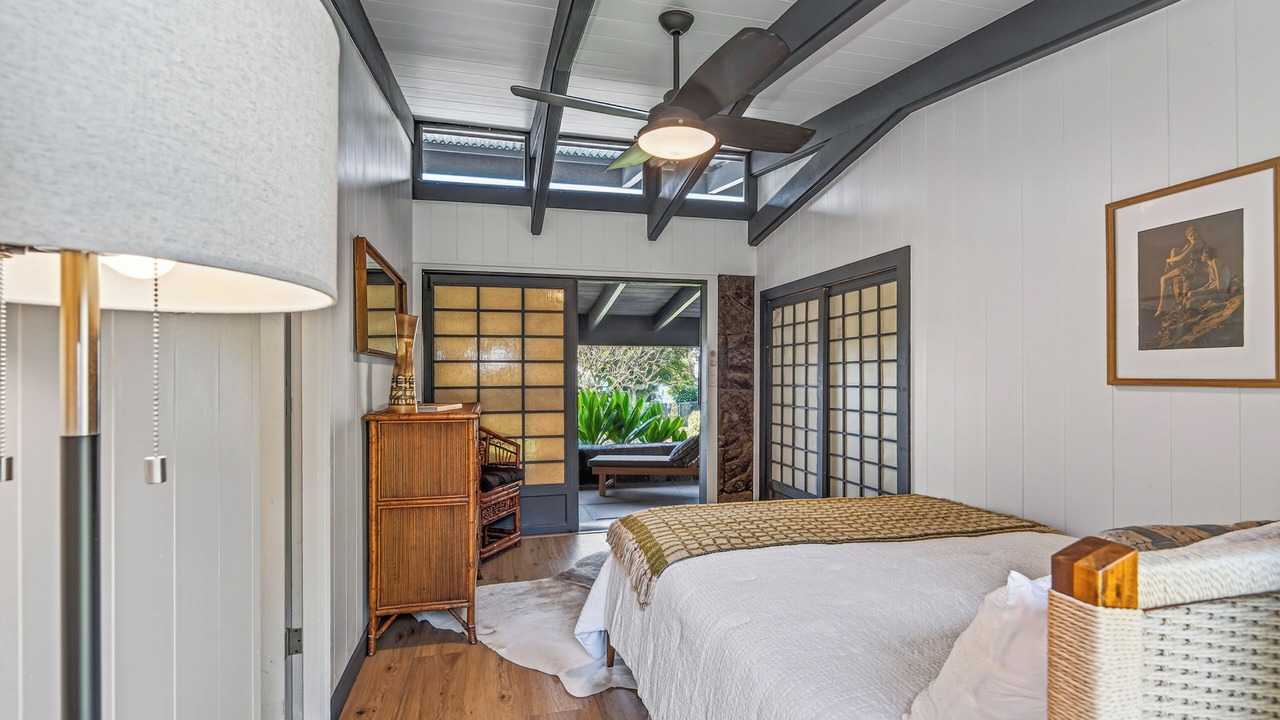 Photo of Bedroom in Kahaluu Bay
