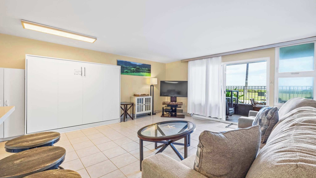 Photo of Livingroom in Punaluu