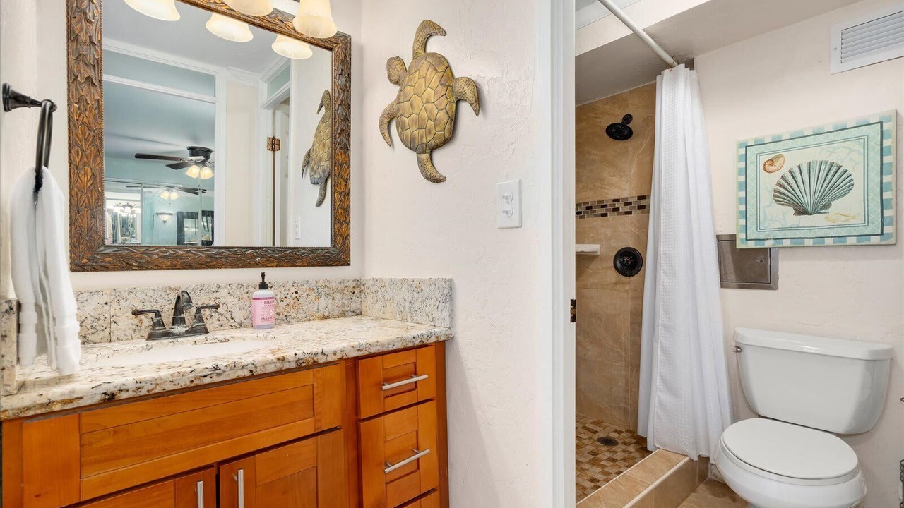Photo of Bathroom in Punaluu