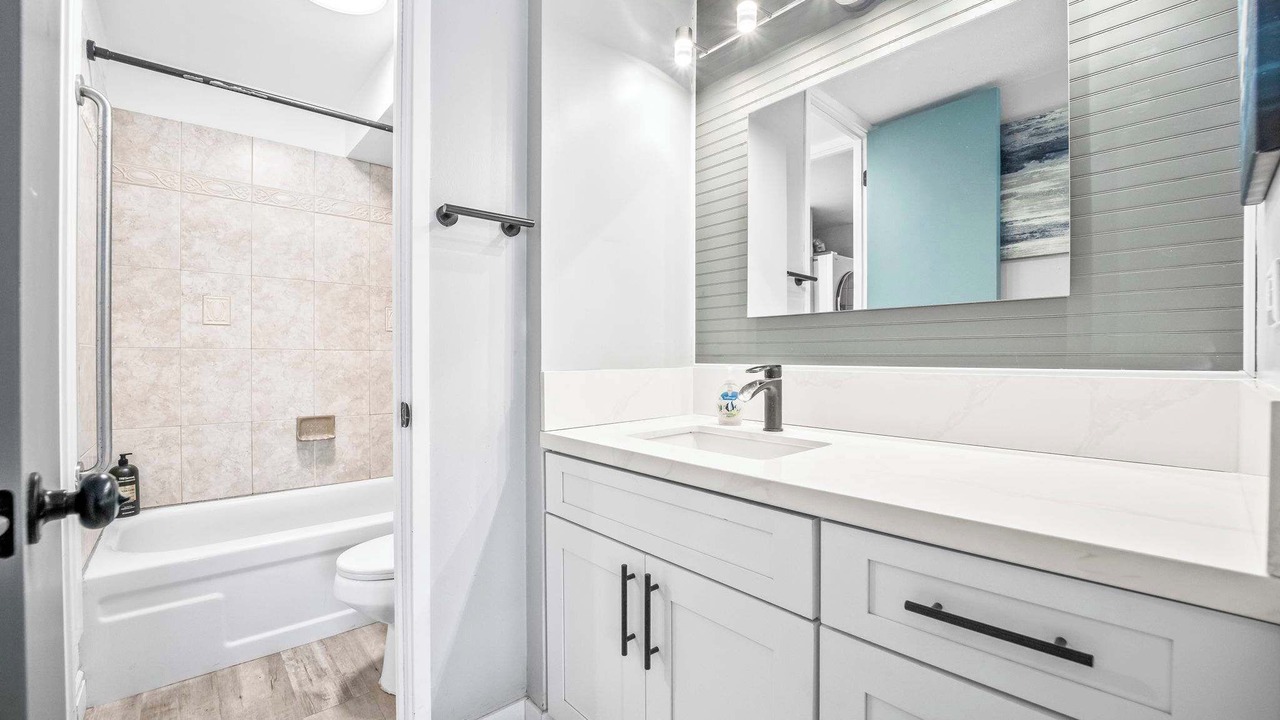 Photo of Bathroom in Punaluu