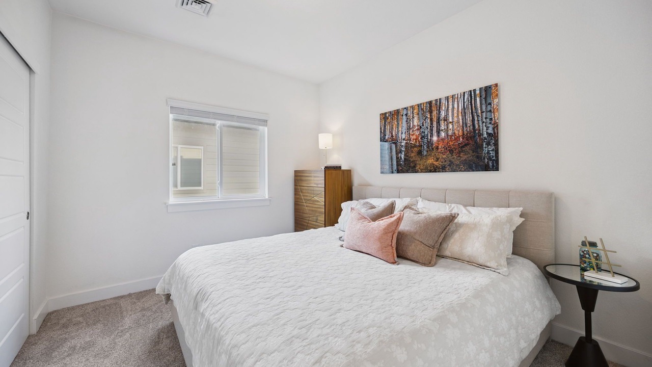Photo of Bedroom in Old Town North