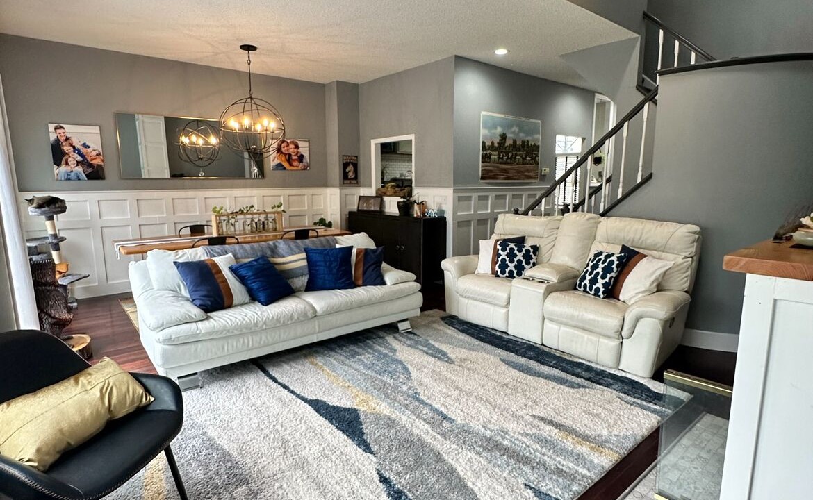 Photo of Livingroom in Saratoga Springs