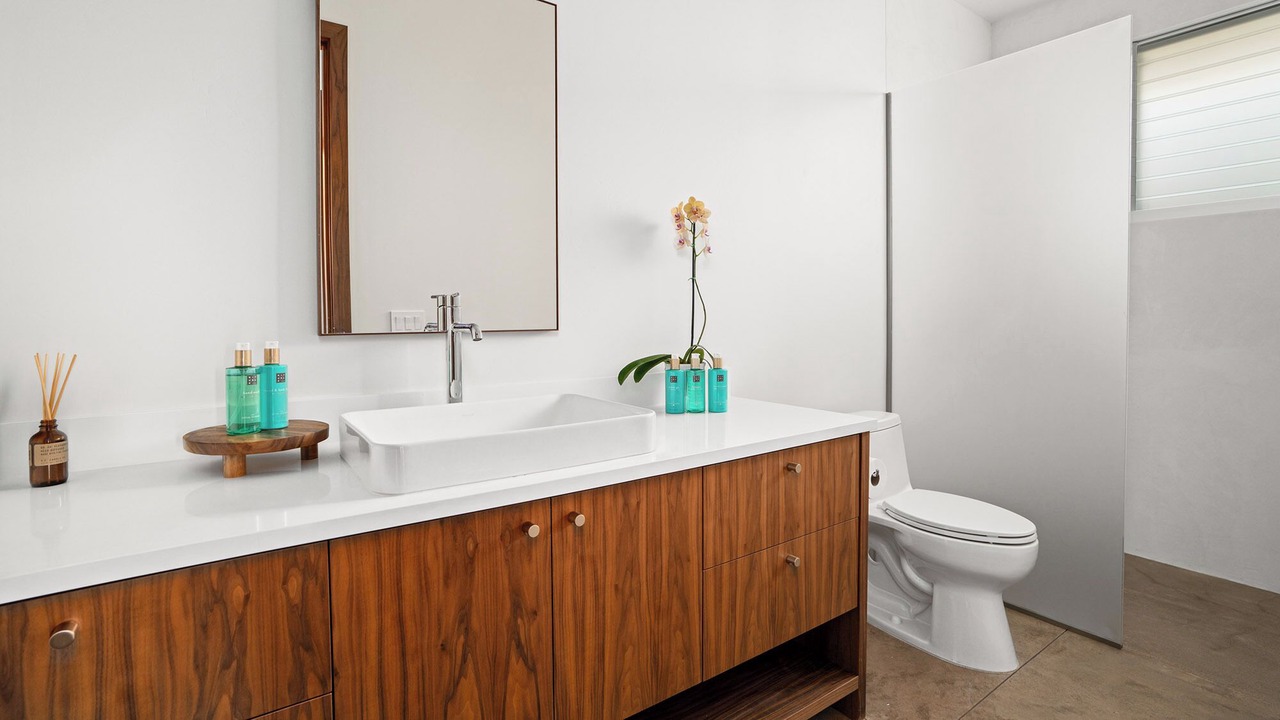 Photo of Bathroom in Poipu