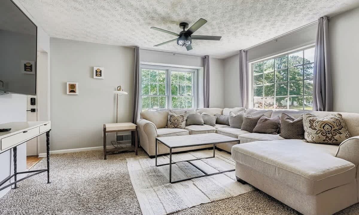 Photo of Livingroom in East Cobb
