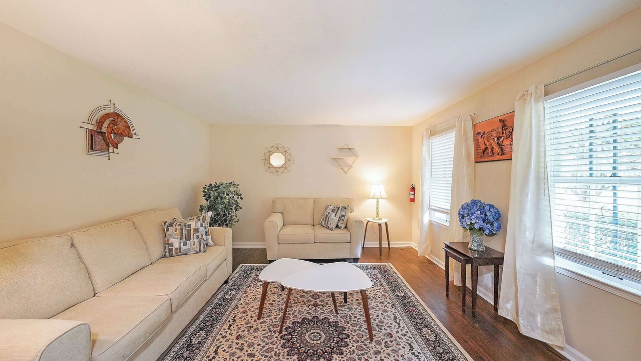 Photo of Bedroom in Town Center