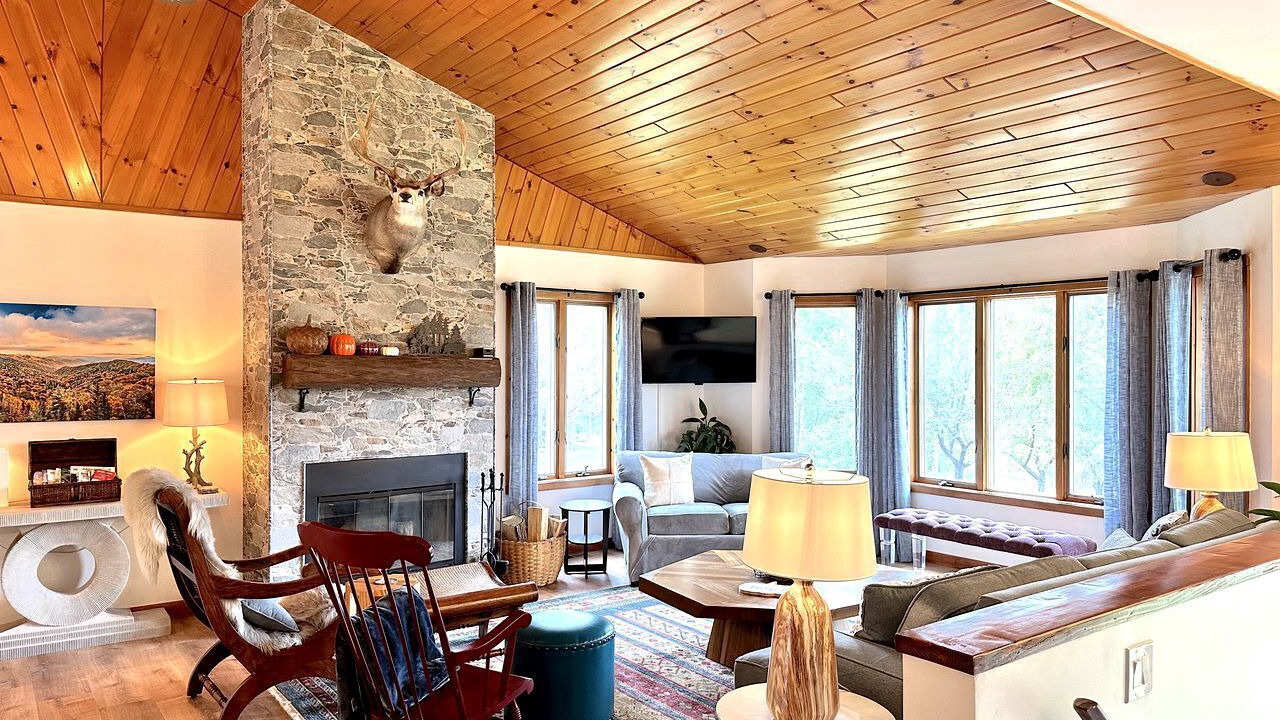 Photo of Livingroom in Johnsburg