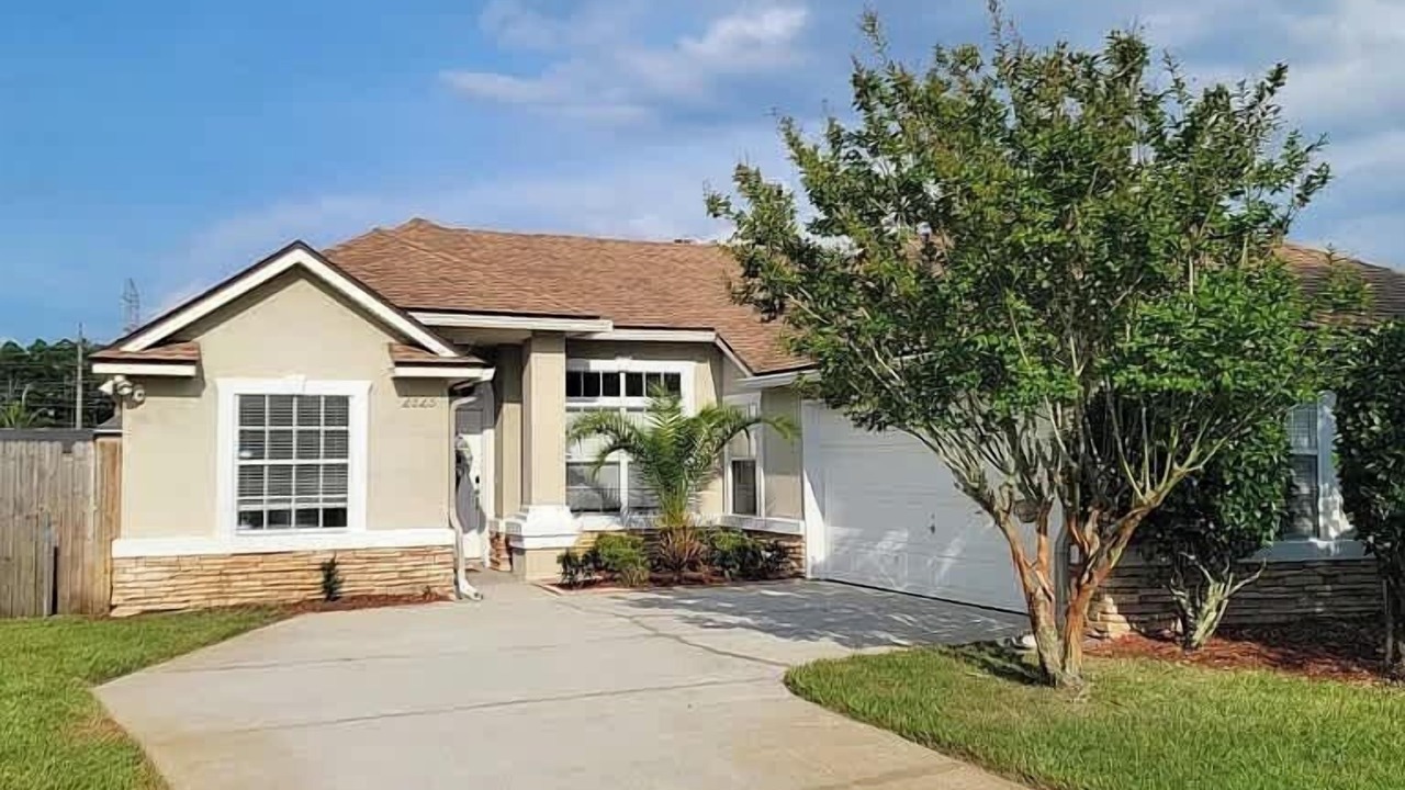Photo of Outdoor in Sandalwood
