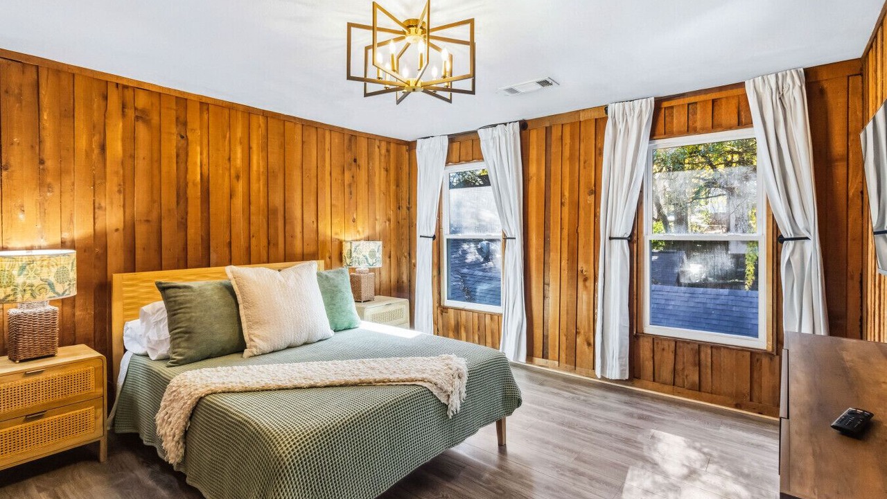 Photo of Bedroom in Home Park